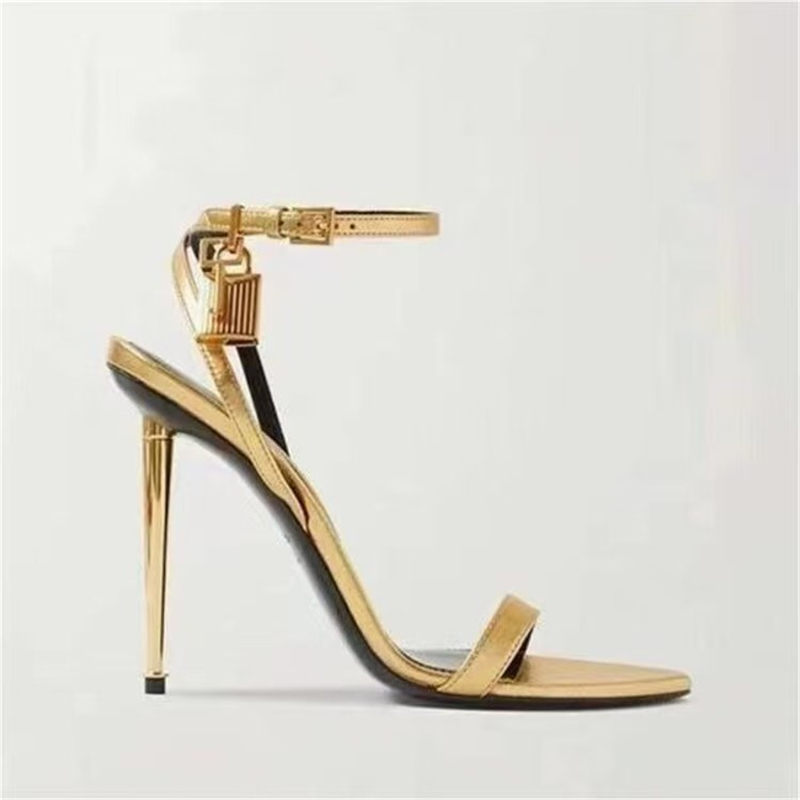 Buckle Strap Solid Color Key L - Casual Sandal Leather recension och pris
